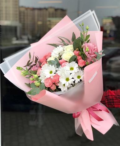 Букет цветов из: Розы, Лизиантусы и Хризантемы в Раевском Башкортостан